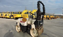 
										Vibrocompactador Caterpillar CB214E, año 2006, horas 3180 completo									