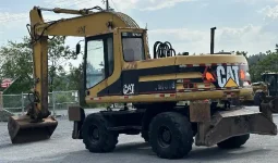 
										Excavadora Caterpillar M318 año 2000 completo									