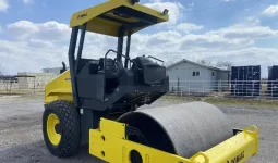 
										Vibrocompactador Bomag BW177D año 2014 horas 921 completo									