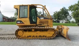 
										Bulldozer Caterpillar D5G año 2007 completo									