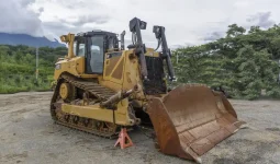 
										Bulldozer Caterpillar D8T año 2016 completo									