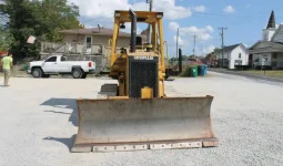 
										Bulldozer Caterpillar D3C XL año 1999 completo									