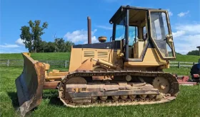 Bulldozer Caterpillar D5C año 2001