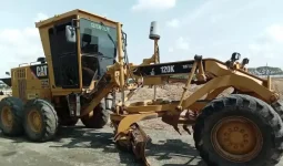 
										Motoniveladora Caterpillar 120K año 2014 completo									