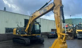 Excavadora Caterpillar 320D año 2012