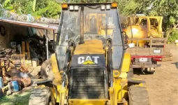 
										Retrocargador Caterpillar 420D año 2006 completo									