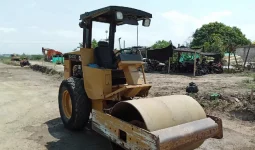 
										Vibrocompactador Caterpillar CS323 año 2014 completo									