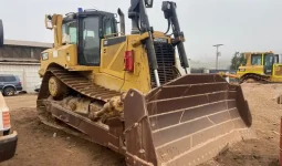 
										Bulldozer Caterpillar D8T año 2010 completo									