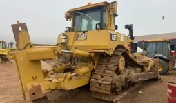 
										Bulldozer Caterpillar D8T año 2010 completo									