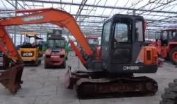 
										Excavadora Doosan DH 55-5 año 2003 completo									