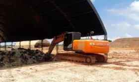 Excavadora Hitachi ZX210LC-5G año 2019