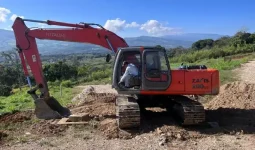 
										Excavadora Hitachi ex200-5 año 2002 completo									