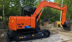 Excavadora HitachiZX70 año 2022