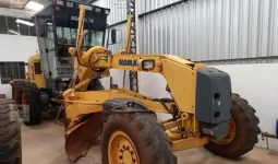 
										Motoniveladora Komatsu GD555 año 2011 completo									