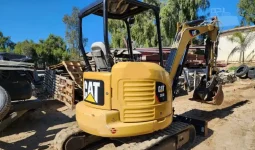 
										Mini Excavadora Caterpillar 303.3 año 2017 completo									