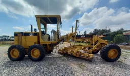 
										Motoniveladora Caterpillar 120H año 2000 completo									