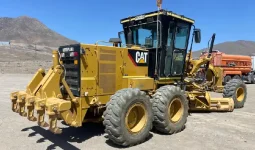 
										Motoniveladora Caterpillar 140K año 2020 completo									