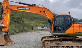 Excavadora Doosan DX225 LCA año 2021