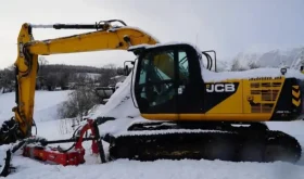 Excavadora JCB JS-210LS año 2012