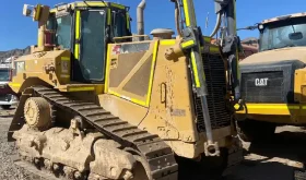 Bulldozer Caterpillar D8T año 2017