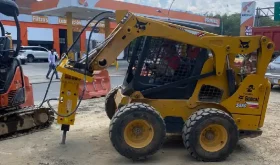 Minicargador Bobcat S650 año 2011