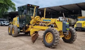 Motoniveladora Komatsu GD555 año 2007