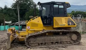 Bulldozer Komatsu D51PX año 2009