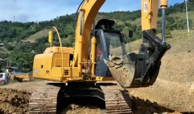 Excavadora John Deere 120C año 2005