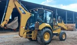 
										Retrocargador Caterpillar 416F2 año 2019 completo									