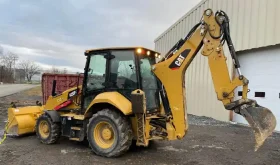 Retrocargador Caterpillar 420F2 año 2015