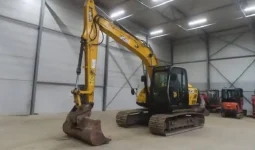 Excavador JCB JS131LC año 2018