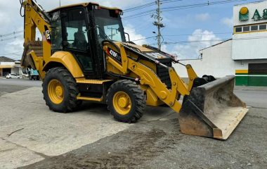 Retrocargador Caterpillar 420 IT año 2016 horas 7560