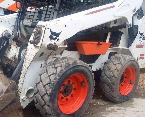 
								Minicargador Bobcat S570 año 2014 completo									