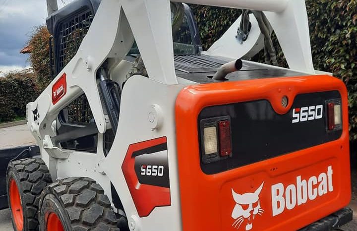 
								Minicargador Bobcat S650 año 2012 completo									