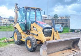 Retroexcavadora Caterpillar 420E año 2008