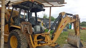 Retroexcavadora Caterpillar 420D año 2007