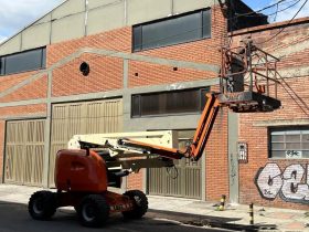 Platafoma Manlift 450AJ articulada año 2005