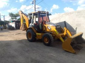 Retroexcavadora Caterpillar 416D año 2005