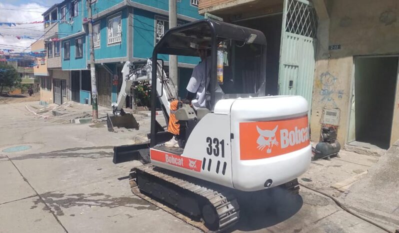 
								Miniexcavadora Bobcat 331 año 2007 completo									