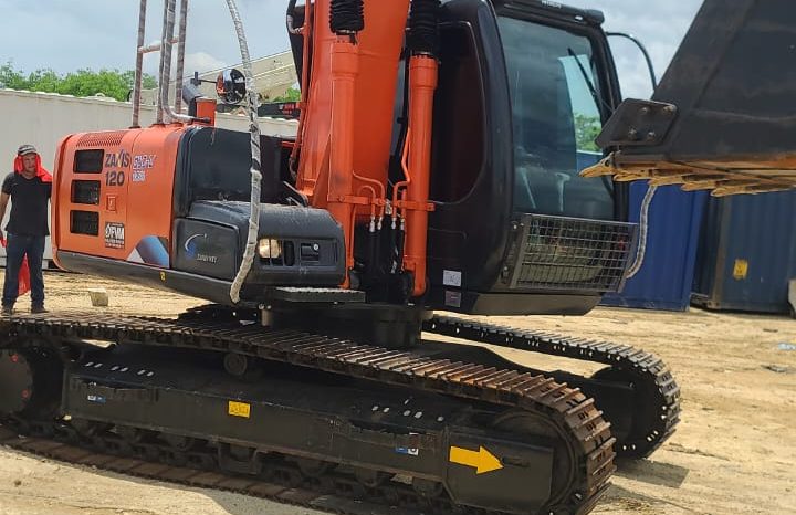 
								excavadora Hitachi ZX120-3 año 2018 completo									