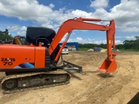 Excavadora Hitachi ZX70 año 2019