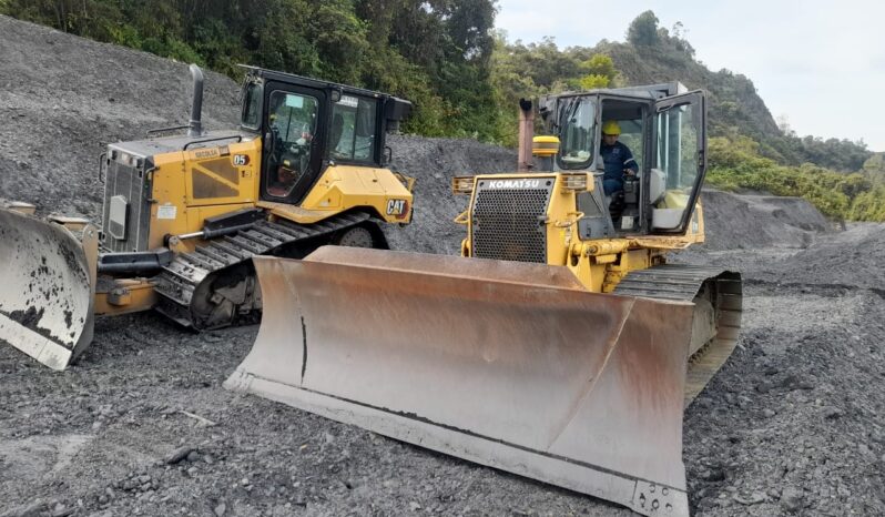 
								Bulldozer Komatsu D61-PX año 2006 Horas 8700 completo									