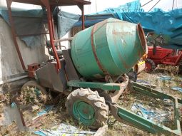 
										Autohormigonera Piquersa modelo 750 año 2007 capacida  0.5 m3 completo									