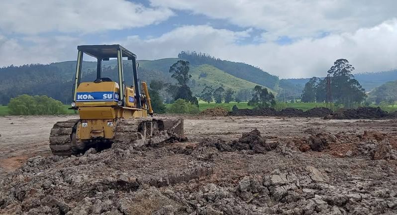 
								Bulldozer Komatsu D50 año 1980 operativo buen precio. Haz una oferta completo									