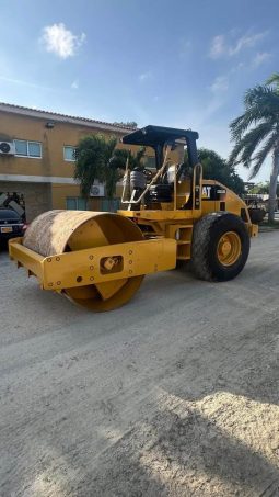 
										Vibrocompactador Caterpillar CS533E año 2012 horas 8556 papeles al dias completo									