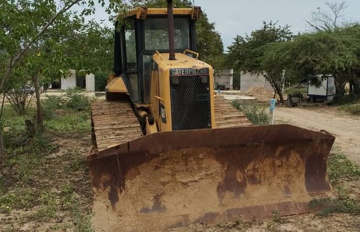 
								Bulldozer Caterpillar D5N GLP año 2005 Horas 15 excelente estado completo									