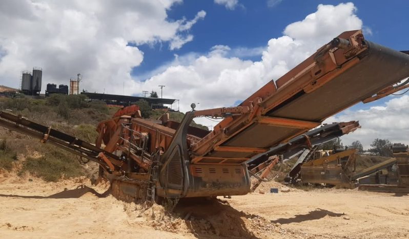 
								Clasificadora Sandvik QE440  año 2011 completo									