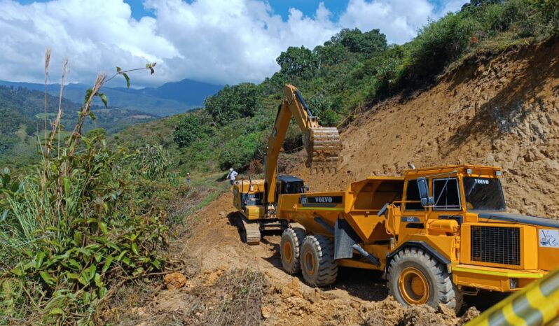 
								Dumper Fuera de Carretera Volvo A25C excelente estado Venta alquiler completo									