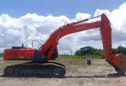 
										Excavadora Hitachi 450 año 1998 linea humeda peso 45 Ton rodaje al 80% disponibilidad inmediata completo									