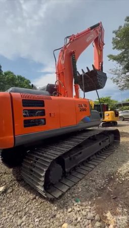 Excavadora ZX200 año 2016 Horas 7000 Linea humeda Ubicacion Colombia